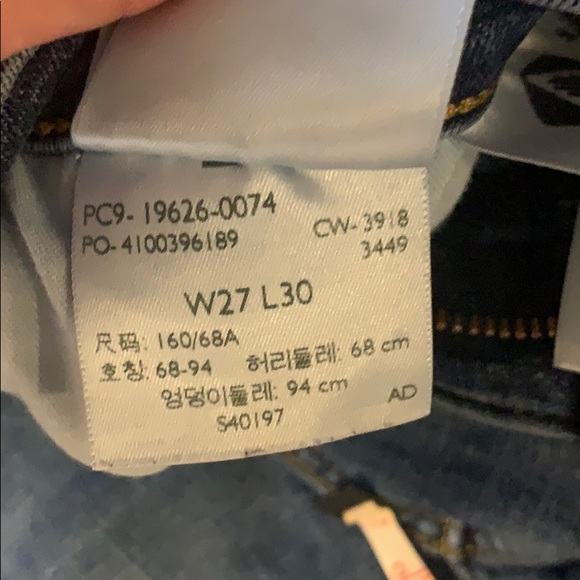 Levi’s 311 Shaping Skinny - Picture 7 of 8